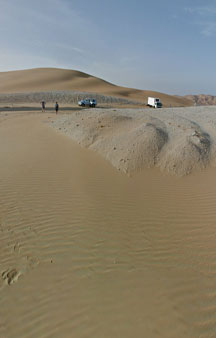 Arab Dune Camel Walk Camping VR BnB Hotels tmb15