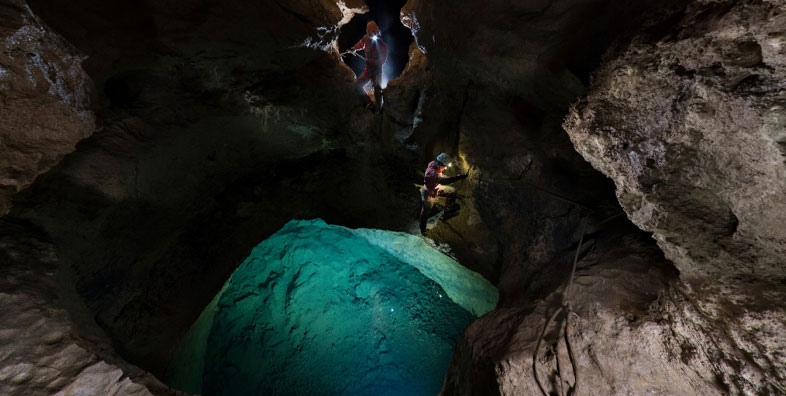 Cave Of War Italy Cave Caverns Travel tmb 2