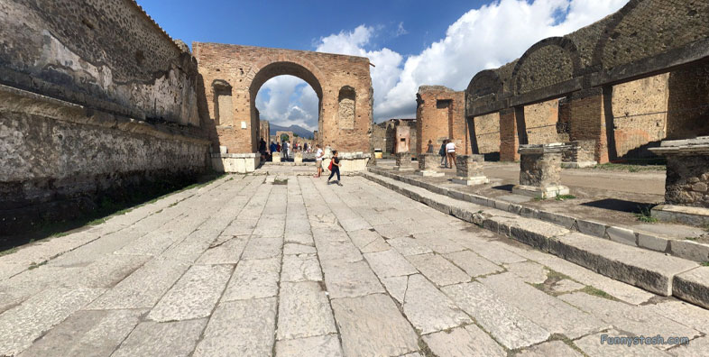 Pompei Roman Ruins VR Archeology Temple Of Jupiter 1