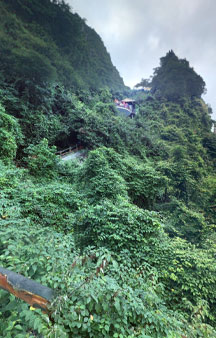 Thien Cung Cave Island VR Vietnam tmb3