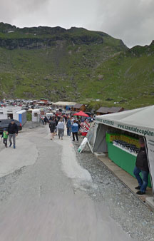 Transfagarasan 2000m Mountaintop Market Town VR Romania tmb10